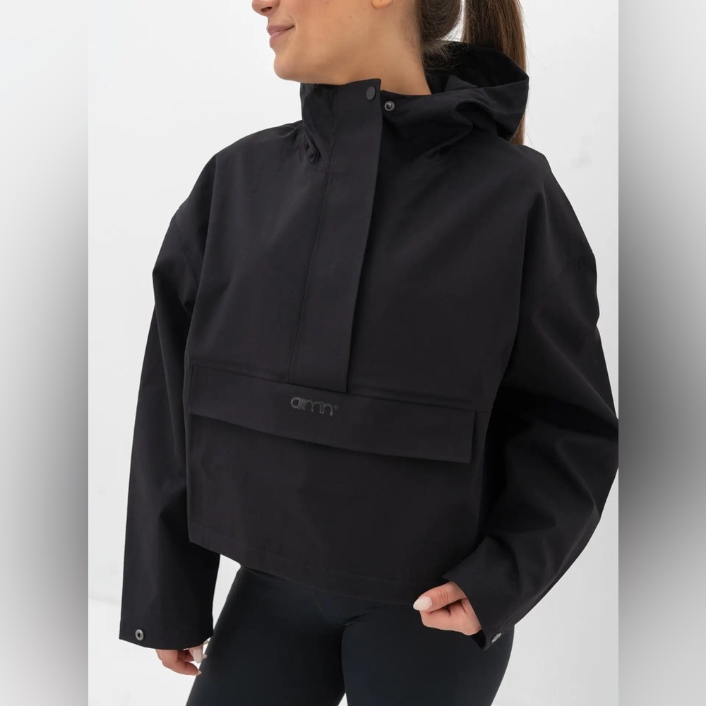 Aim’n Waterproof Black Cropped Hooded Anorak Jacket size Small classic design